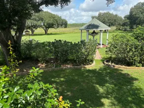 Gorgeous Island Estate- 10 BR in 2 Guest Houses - Image 3