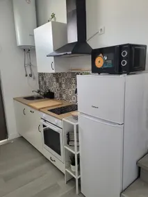 Black Jacuzzi Apartment - Image 5