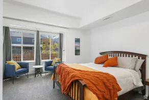 Private 25th Street Apartment - Image 2