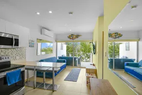 The Palms: Beachfront Condo with A/C and Pools! - Image 3