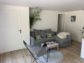 2-room accommodation: A real green setting in the city! - Image 4