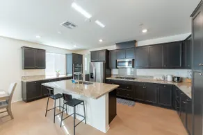 NEW! Comfy Cozy 3 Bedroom Home near ONT - Image 4