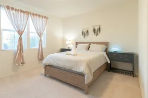 NEW! Comfy Cozy 3 Bedroom Home near ONT - Image 3