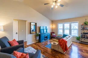 Spacious 4BR Home | Near Hospital & Snake River - Image 2