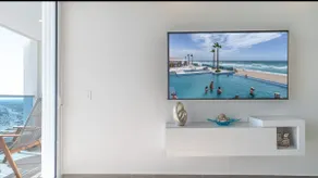 17th Floor Luxury Beach Front - Image 4