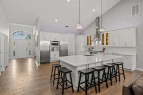 Winter Haven Waterfront Retreat - Image 4