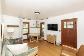 The cozy little white house - Image 5