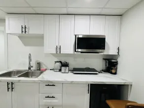 Private Basement Suite - Image 4