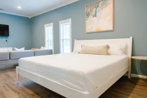 -Beaufort Cozy Coastal Gem-Close To Downtown & PI- - Image 4
