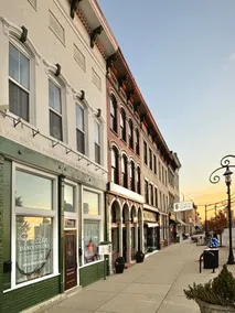 The Square at 514 Archer | Upscale Downtown Loft - Image 4
