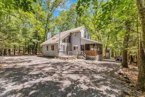 Pine Getaway by Bushkill Falls w/ Hot tub - Image 3