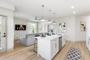 Serenity Living 5 Min From Downtown - Image 5