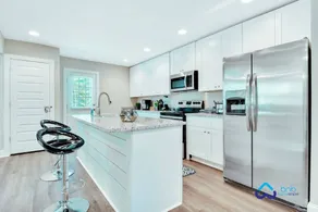 Spacious 4-bedroom Marietta Home w/ free parking - Image 2