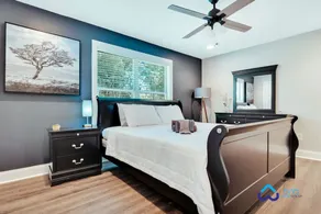 Spacious 4-bedroom Marietta Home w/ free parking - Image 4