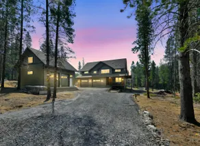 20+Group Getaways •Private Sauna & Hot Tub• Views! - Image 5
