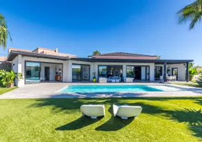 La Californienne | Heated pool | Sleeps 10 - Image 2