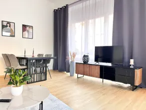 *Charming, cozy old building*Close to the city center* - Image 2