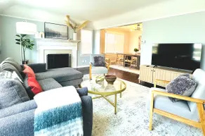 Upscale 2Br Near Van Aken/Hospital/CWRU (2nd FL) - Image 2
