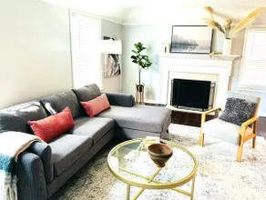 Upscale 2Br Near Van Aken/Hospital/CWRU (2nd FL) - Image 3