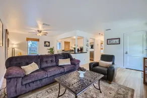 Authentic Austin Pad with Roof top Deck Bar - Image 2