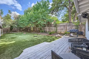 Authentic Austin Pad with Roof top Deck Bar - Image 4