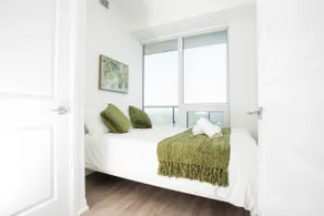 High Rise 2BR near Dundas Eaton Centre Dt Toronto - Image 3