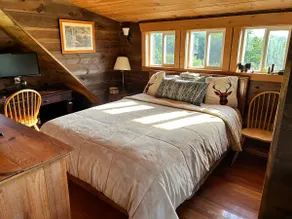 Pond View Escape, Off-Grid, Rustic & Dog Friendly - Image 2