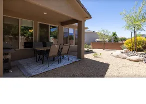 Spacious 5 bedroom house with pool access! - Image 5