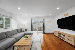 Spacious House w/ Pool @Wexford - Image 5