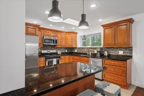 Spacious House w/ Pool @Wexford - Image 2