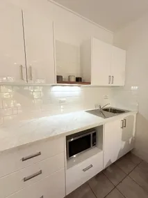 Superior Queen Studio at Amaroo - Image 3