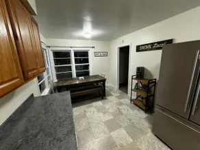 Lovely Home in Jamestown - Image 2