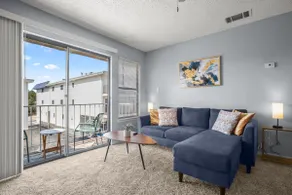 Stylish & Roomy • Heart of ATX • Parking/Wifi - Image 2