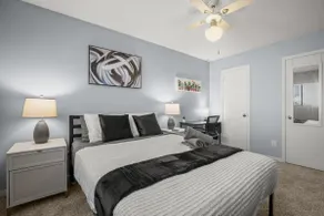 Stylish & Roomy • Heart of ATX • Parking/Wifi - Image 5