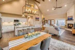 Modern | Hot Tub | Views | PETS | Mins to Winery! - Image 4