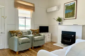 Kunanadgee Cottage - Image 2