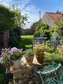 Seaside Cottage - Image 3