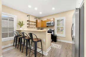 Downtown West Jefferson Blvd Gem Unit 2 - Image 2