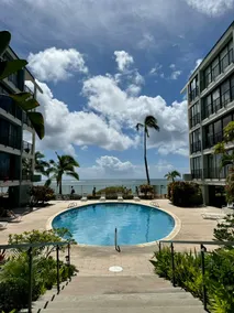 *King Suite* Oceanfront! 3 beds! Pool! Parking! - Image 3