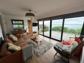 Beautiful, modern chalet with stunning sea views - Image 2
