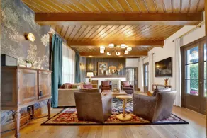 Villa Encanto- LUXE Spanish Villa with 6 KING Bedrooms, Courtyard and New Game Room - Image 4