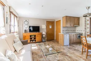 Rustic Duplex in the Pyrenees - Garden and Parking - Image 2