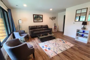Cozy Ann Arbor 2BR- 3 mi from UM Campus & Stadium - Image 4