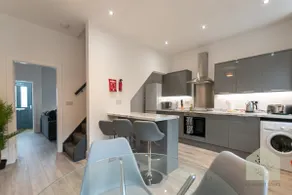 Fairhurst House - Image 5