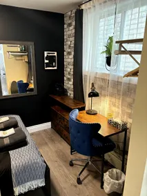 Unique Central Downtown Cozy Apt - Image 5