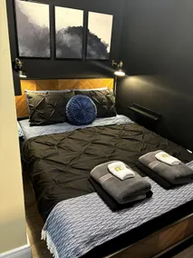Unique Central Downtown Cozy Apt - Image 2