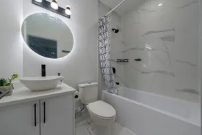 Luxury 2BR+2BA Bsmnt•Private Entrance•Pet-Friendly - Image 5