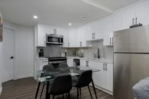 Luxury 2BR+2BA Bsmnt•Private Entrance•Pet-Friendly - Image 4