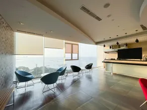 Spacious 1BR Apartment Near Beach & Theme Park - Image 4