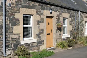 Oak Tree Cottage on working farm - Image 2